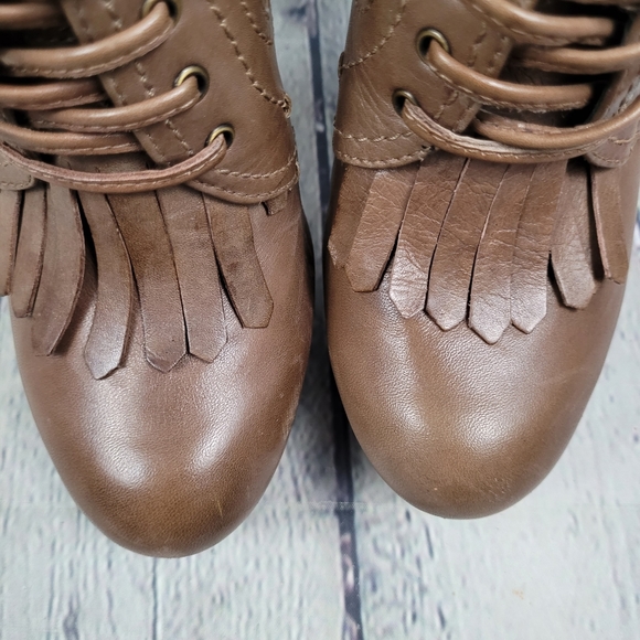 HOUSE OF HARLOW | leather platform back zip & laceup kiltie stilleto heels - Picture 3 of 10